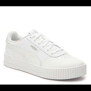 Women’s Puma Carina Sneakers (9.5)